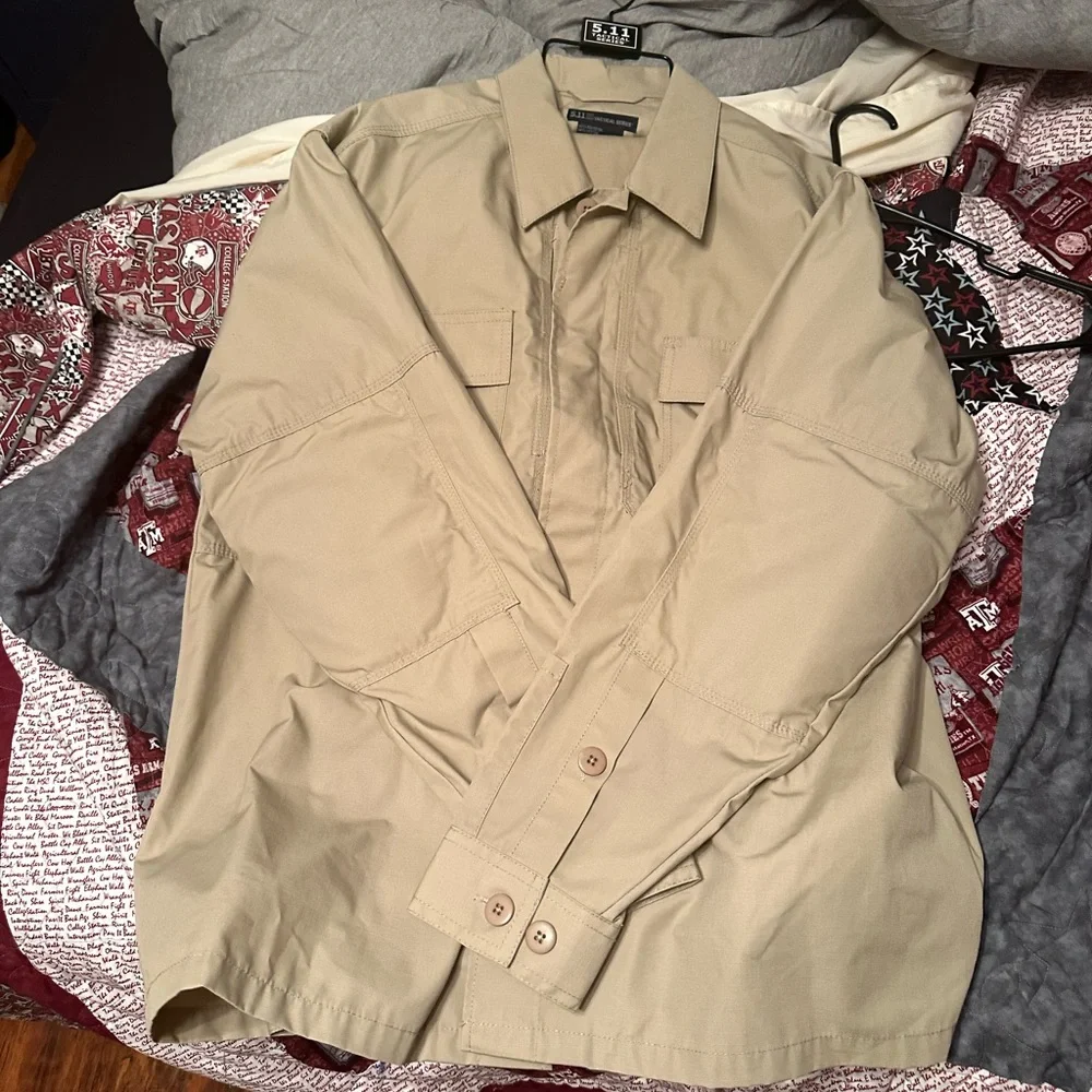 5.11 tactical pants/shirts, $25 ea - Picture 3 of 5